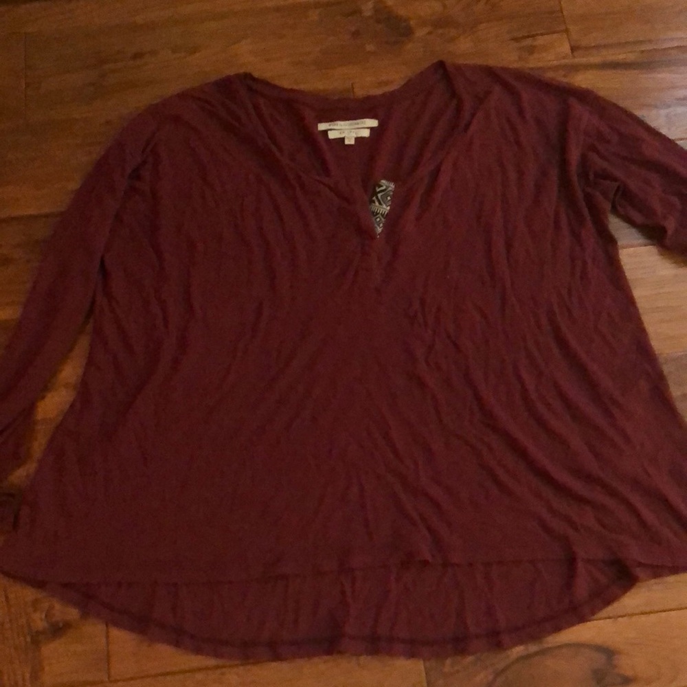 Maroon tee, size medium